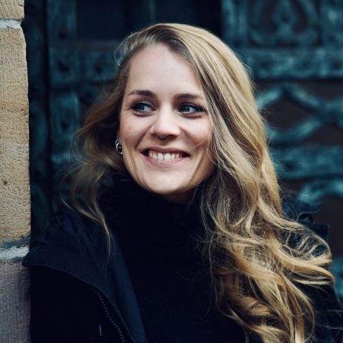 Laura Braun | Hochzeitssängerin & Pianistin
