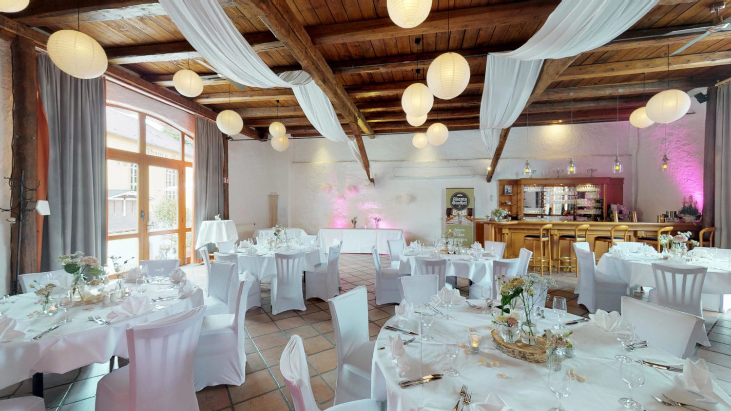 Scheunenhochzeit bei Adams Gasthof in Moritzburg in Moritzburg
